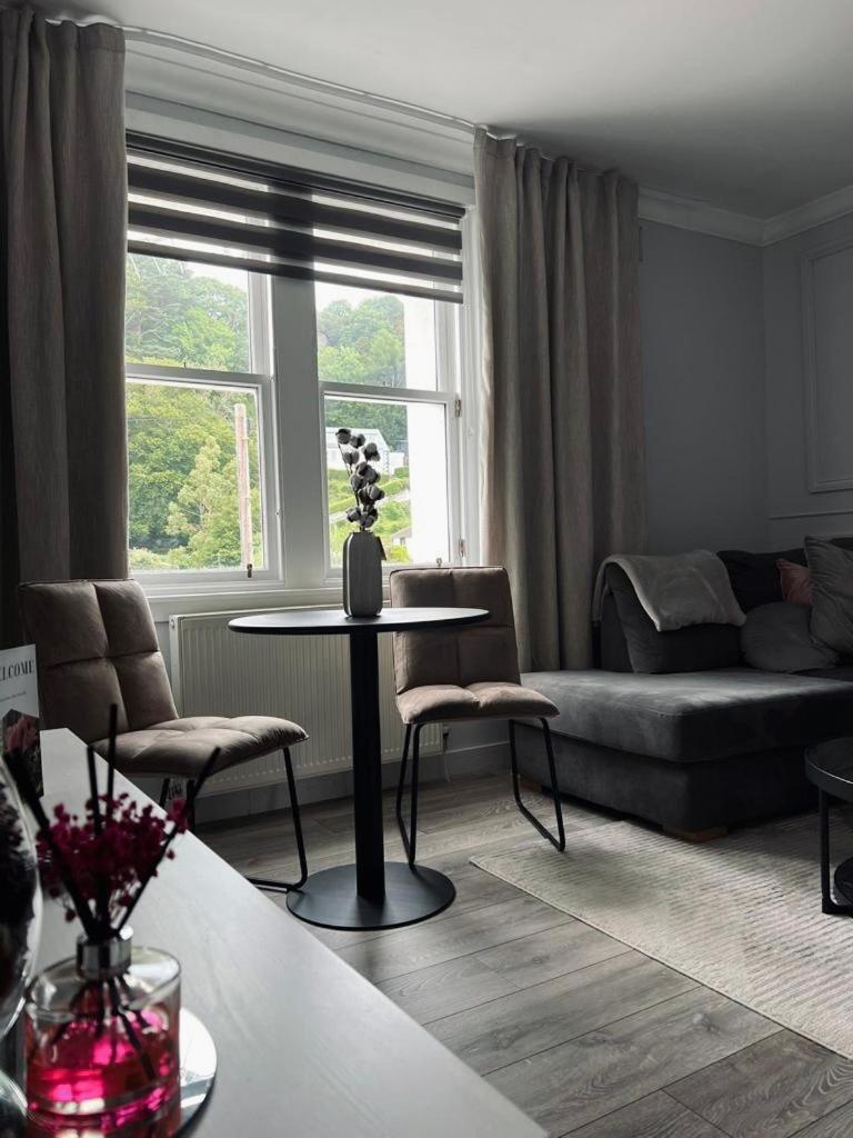 Appartamento Modern 2-bed Flat In Town Centre *